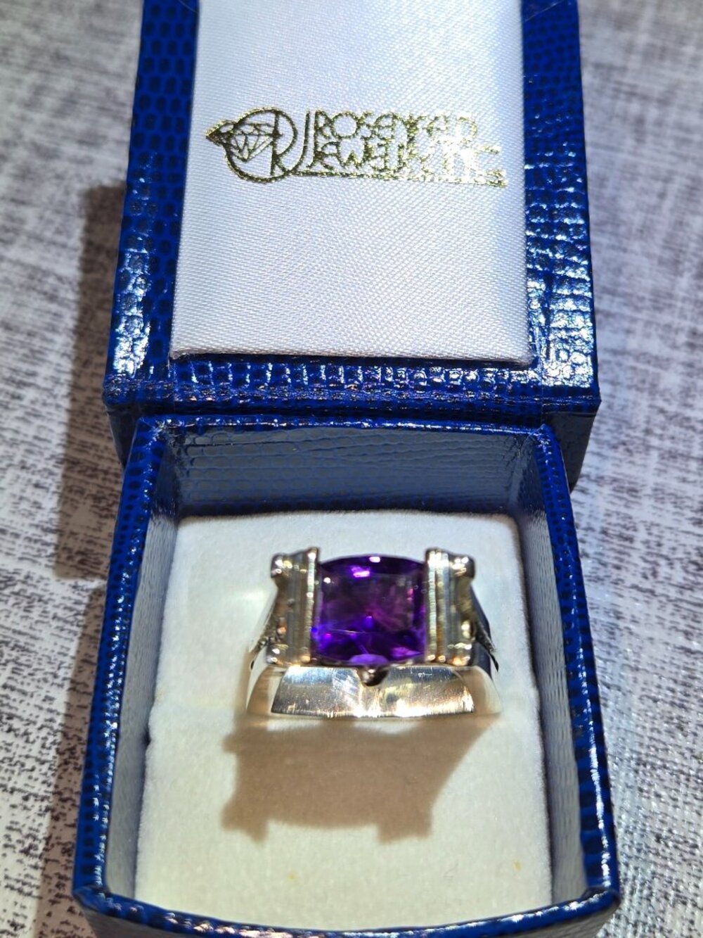 Artisan Amethyst Ring 2 Carat – Pure Silver + 14K Gold  Accents